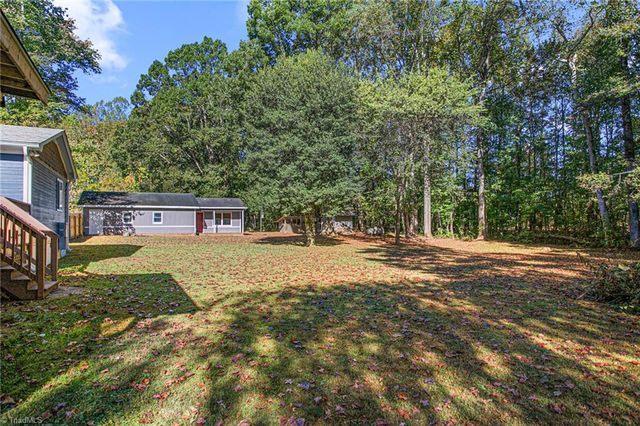 7358 Davis Country Road, Randleman, NC 27317