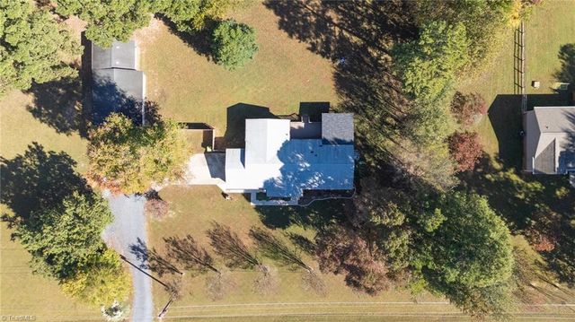 7358 Davis Country Road, Randleman, NC 27317