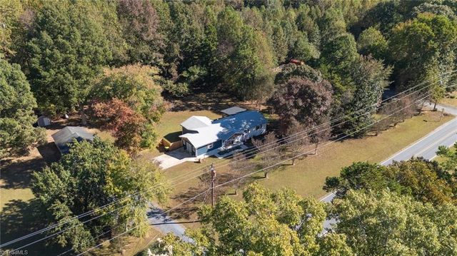 7358 Davis Country Road, Randleman, NC 27317