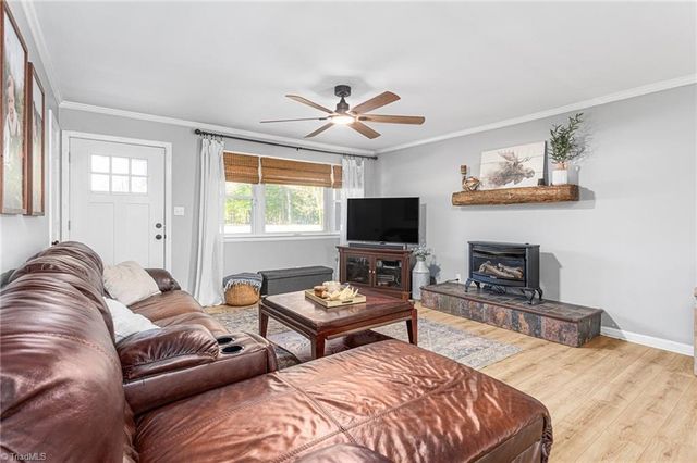 7358 Davis Country Road, Randleman, NC 27317