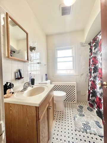 7713 W Forest Preserve Avenue, Chicago, IL 60634