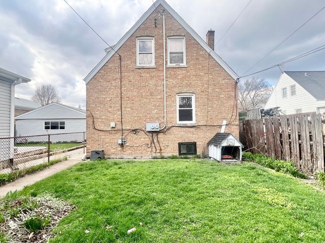 7713 W Forest Preserve Avenue, Chicago, IL 60634