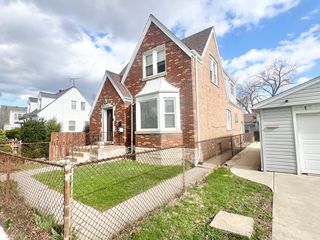 7713 W Forest Preserve Avenue, Chicago, IL 60634