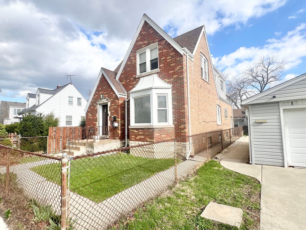 7713 W Forest Preserve Avenue, Chicago, IL 60634