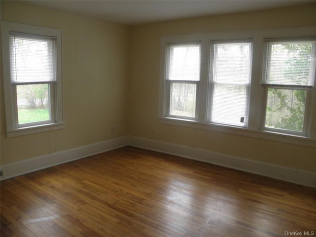 3 Ann Street, New Paltz, NY 12561