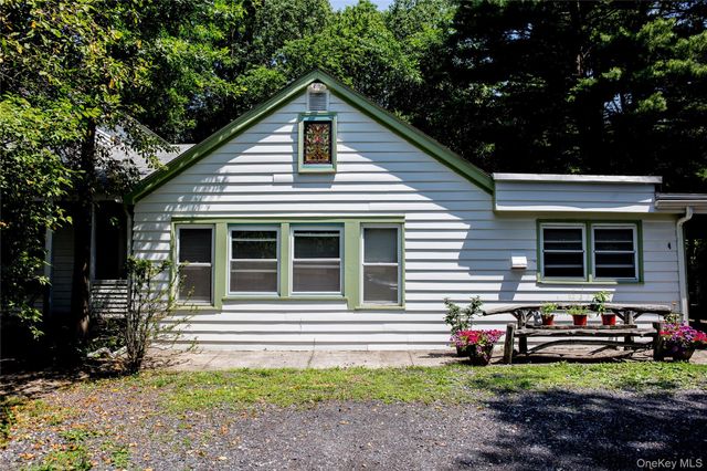 3 Ann Street, New Paltz, NY 12561