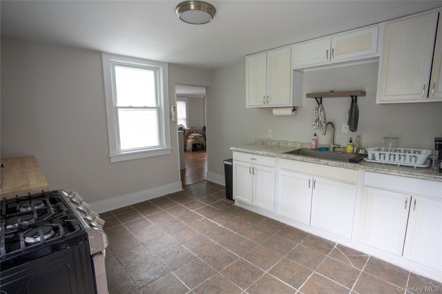 3 Ann Street, New Paltz, NY 12561