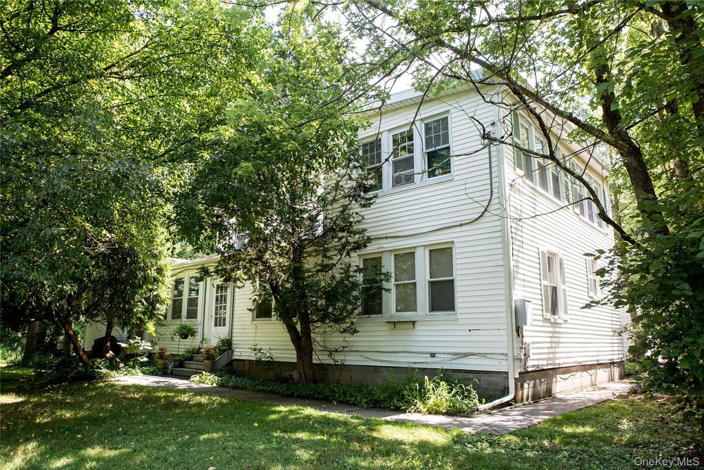 3 Ann Street, New Paltz, NY 12561