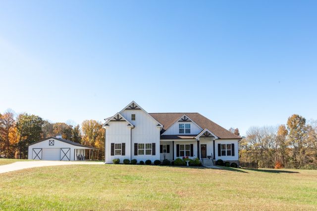 3378 New Hall Rd, Greenbrier, TN 37073