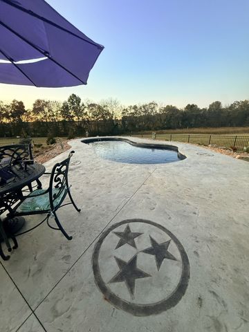 3378 New Hall Rd, Greenbrier, TN 37073