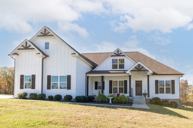 3378 New Hall Rd, Greenbrier, TN 37073