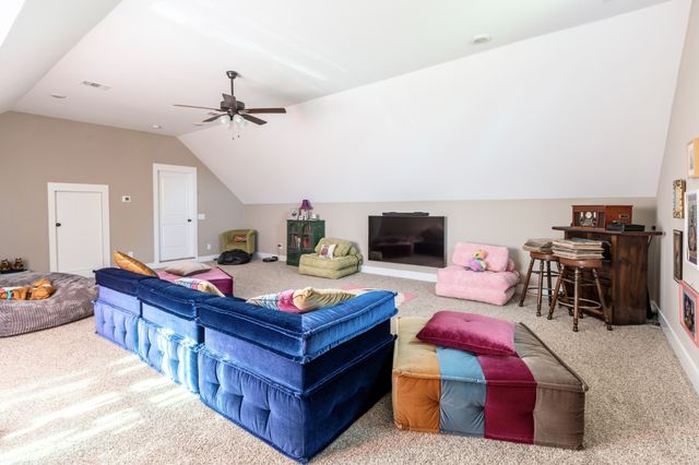 3378 New Hall Rd, Greenbrier, TN 37073