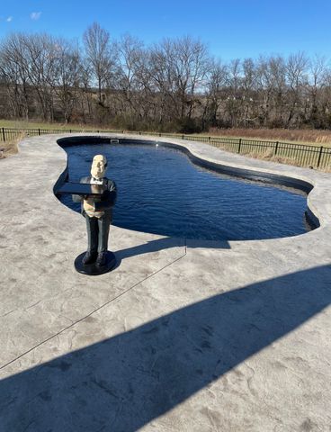 3378 New Hall Rd, Greenbrier, TN 37073