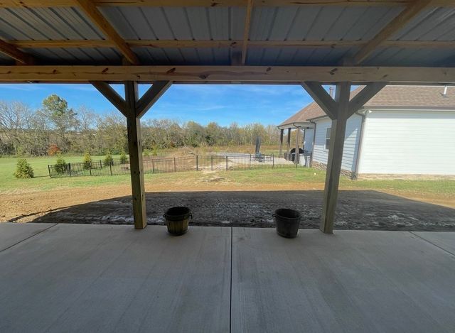 3378 New Hall Rd, Greenbrier, TN 37073