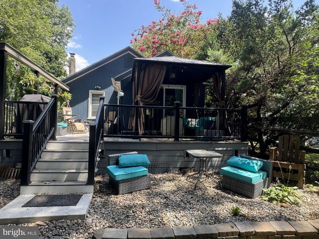 319 DELAWARE AVE, Delanco, NJ 08075