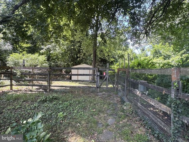 319 DELAWARE AVE, Delanco, NJ 08075