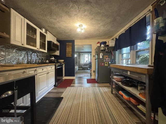 319 DELAWARE AVE, Delanco, NJ 08075