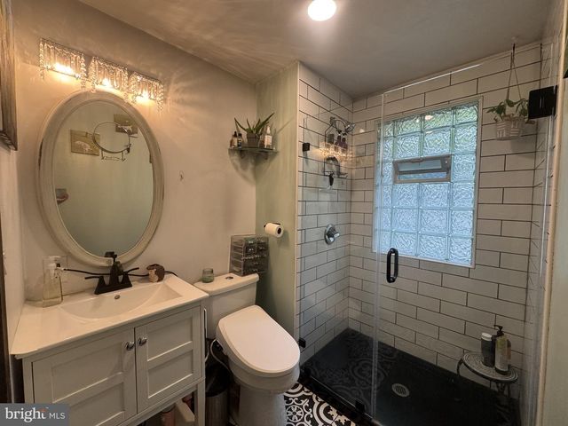 319 DELAWARE AVE, Delanco, NJ 08075