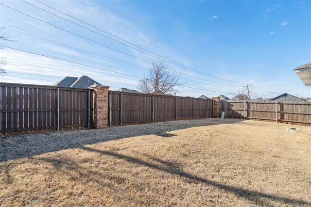 11016 NW 94th Terrace, Yukon, OK 73099