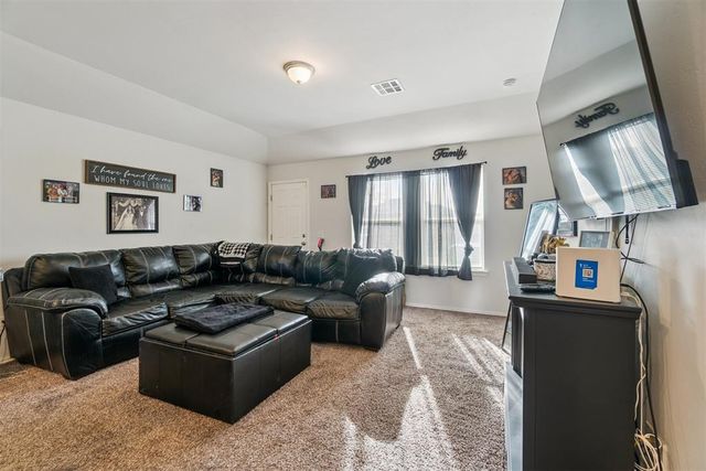 11016 NW 94th Terrace, Yukon, OK 73099