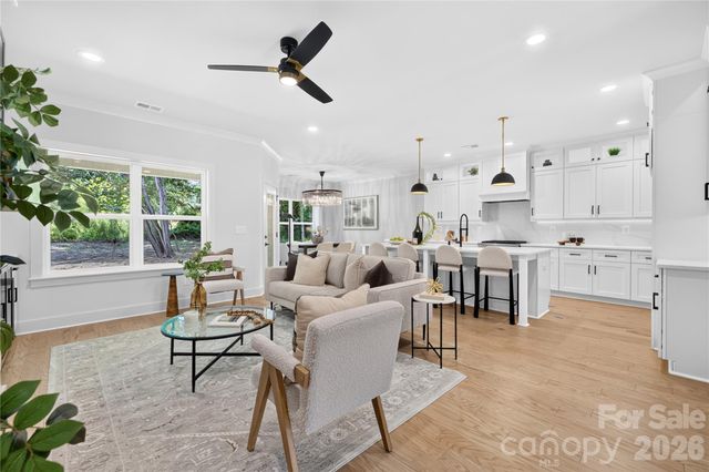 2316 Chateau Court, Matthews, NC 28105