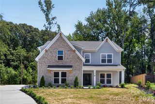 2316 Chateau Court, Matthews, NC 28105