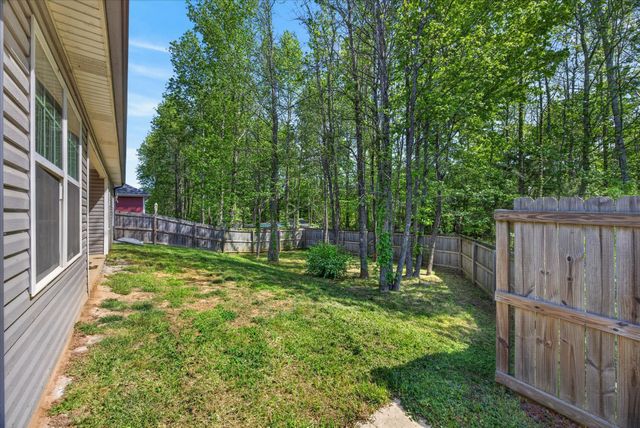 1388 Freedom Dr, Clarksville, TN 37042