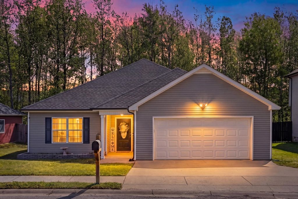 1388 Freedom Dr, Clarksville, TN 37042