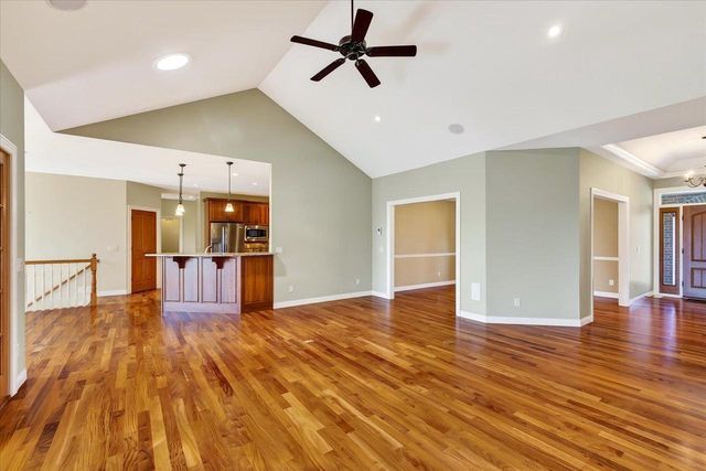 1642 Bellewood Drive, Waunakee, WI 53597