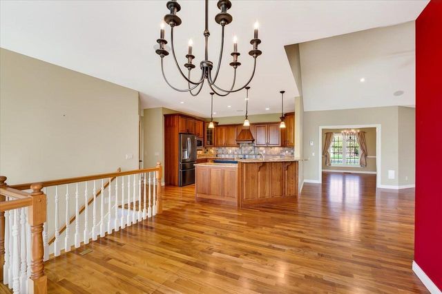 1642 Bellewood Drive, Waunakee, WI 53597