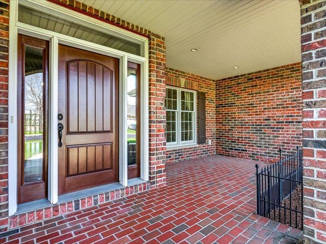 1642 Bellewood Drive, Waunakee, WI 53597