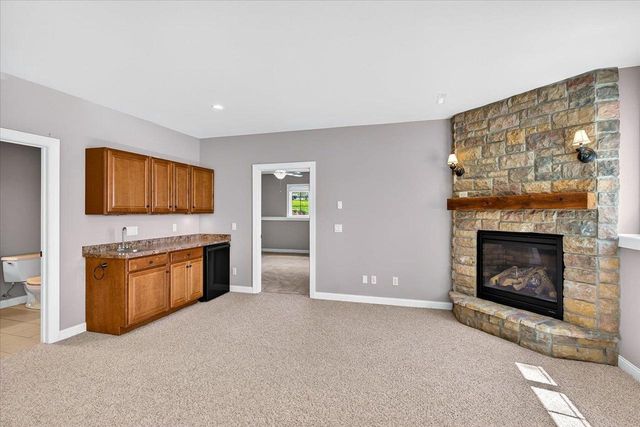 1642 Bellewood Drive, Waunakee, WI 53597