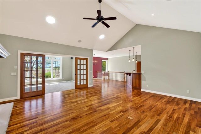 1642 Bellewood Drive, Waunakee, WI 53597