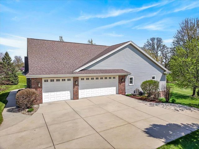 1642 Bellewood Drive, Waunakee, WI 53597