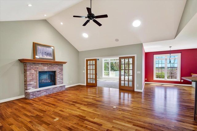 1642 Bellewood Drive, Waunakee, WI 53597