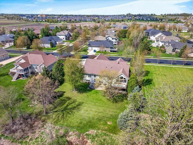 1642 Bellewood Drive, Waunakee, WI 53597