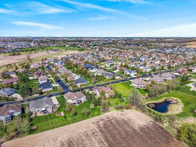 1642 Bellewood Drive, Waunakee, WI 53597