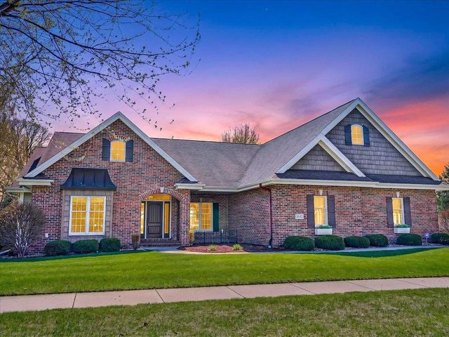 1642 Bellewood Drive, Waunakee, WI 53597