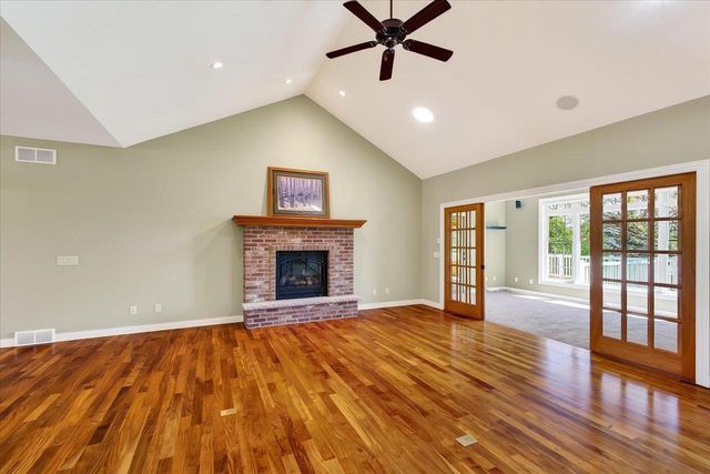 1642 Bellewood Drive, Waunakee, WI 53597