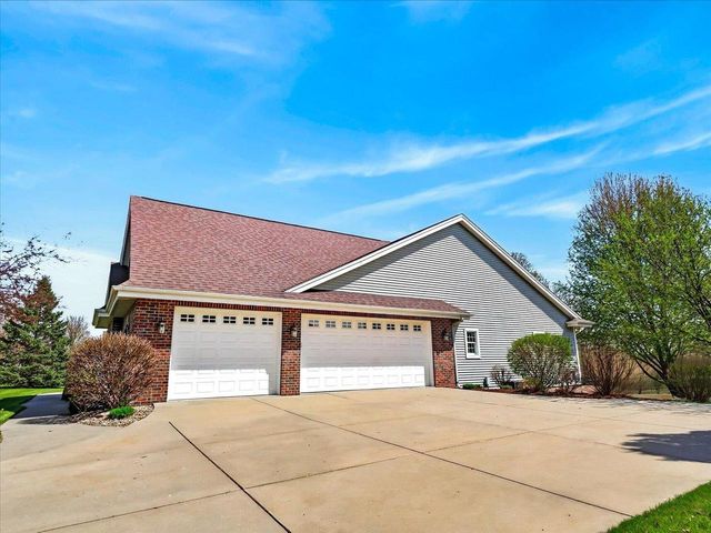 1642 Bellewood Drive, Waunakee, WI 53597