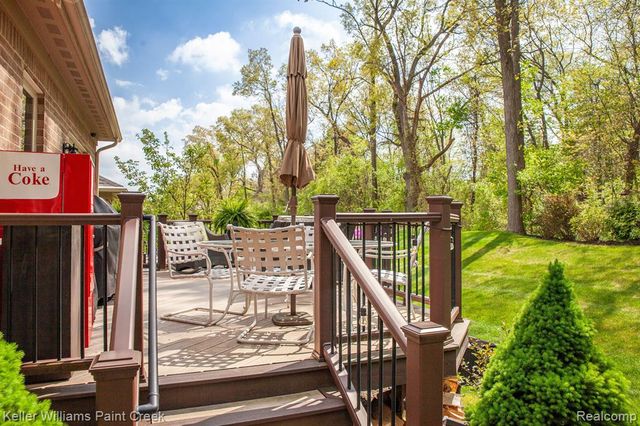 5514 Woodfall Road, Clarkston, MI 48348