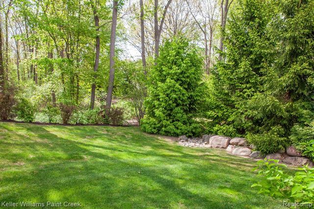 5514 Woodfall Road, Clarkston, MI 48348