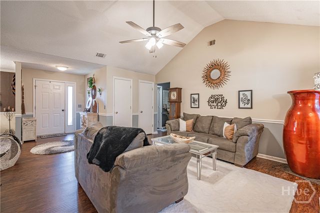 39 Cat Tail Court, Richmond Hill, GA 31324