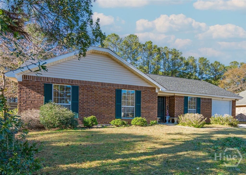39 Cat Tail Court, Richmond Hill, GA 31324