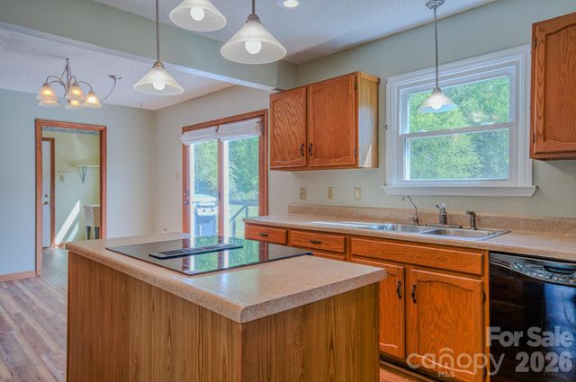 10 Arrow Place, Asheville, NC 28805