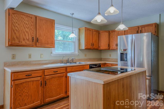 10 Arrow Place, Asheville, NC 28805