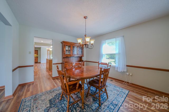 10 Arrow Place, Asheville, NC 28805