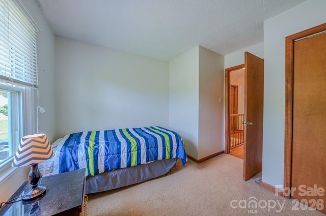 10 Arrow Place, Asheville, NC 28805