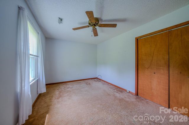 10 Arrow Place, Asheville, NC 28805