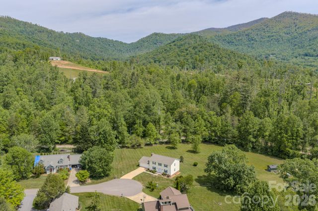 10 Arrow Place, Asheville, NC 28805